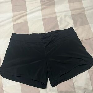 Size 10 lululemon shorts